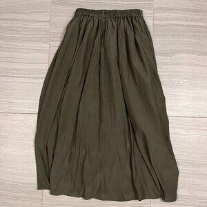 GU Elastic Waist  Flared Skirt